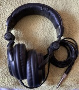 TASCAM Słuchawki TH-02 bardzo fajny sprzęcik