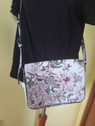 Torebka listonoszka Guess 