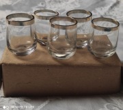 Kieliszki vintage beczułki