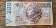 Banknot kolekcjonerski 200 zł DU3888893 z rosnącą czcionką