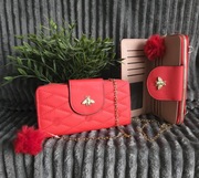 Piękny prostokątny portfel