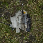 1P1837015 zamek drzwi kierowcy seat Leon 2 