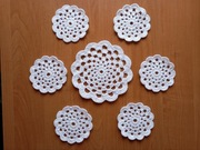 Komplet serwetek 6+1 z kordonka nowosolskiego 9,5 -16 cm