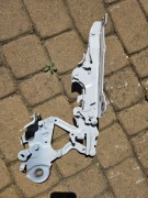 Zawias maski BMW 1 F40 prawy