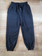 Nowe czarne spodnie dresowa rozmiaru XS