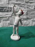 Chłopiec z chusteczką figurka porcelana Budapest aquincum