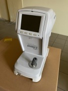 Auto kerato refraktometr Accuref-K 9001