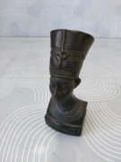 Figurka alabastrowa królowa 