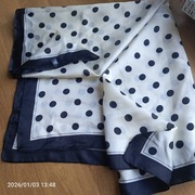 Nowa apaszka kremowa w groszki Ala jedwab 70cm