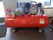 Kompresor olejowy 300 l dwutłokowy 5,5 kW POWERTEC