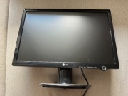 Monitor 20" LG L207WTP-PF - wyłącza się