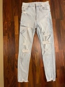 Jeansy firmy Bershka