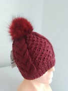 Czapka damska z pomponem 