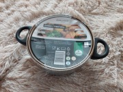 Garnek z pokrywką marki Smukee o średnicy 18 cm