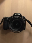 Pentax K200D z obiektywem i ... gratisem ;-)