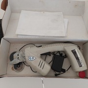 Akumulatorowa piła do żeberek ,kości