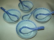 Miseczka z chochelką z porcelany chińskiej 