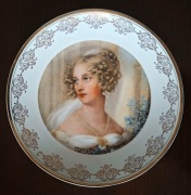 Duży talerz, patera NATALIA POTOCKA CHODZIEŻ 32 cm.