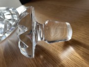 Kryształowa karafka z kryształowym korkiem