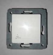 Łącznik pojedynczy IP44 LEGRAND CARIVA biały - używany.