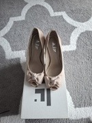 Czółenka skórzane AJF