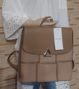 Piękny miejski plecak firmy Alex Max kolor beż