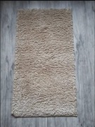 Dywany shaggy w kolorze beżowym 