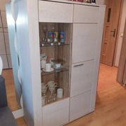 witryna do salonu,półki i cześć przeszklona witryn