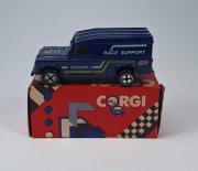 CORGI - LAND ROVER DEFENDER "Duckhams Race Support", Made in Gt. Britain