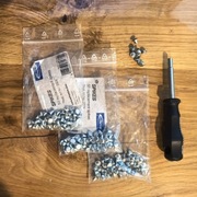 kolce do opon zimowych Schwalbe 150+9 sztuk wraz z narzędziem do montażu