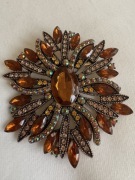 Luksusowa duża broszka lśniące kryształki