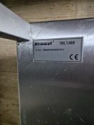 Podstawa pod kuchenke firmy Kromet 