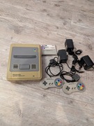 super famicom konsola 2 pady wlacza sie gra dyskietka