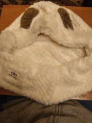 Czapka z uszami i szalem