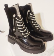 Buty traperki lakierowane ocieplone 38