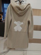 Śliczny, milutki, sweterkowy płaszczyk