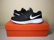 Buty NIKE Star Runner (GS)