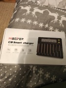 Ładowarka MIBOXER C8 do NiMH/Li-lon