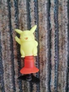 Pikachu stara figurka skacząca pokemon