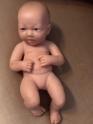 Berenguer lalka Newborn Vinyl Baby Doll Curled Up 22-07 Lifelike Blue Eyes