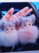 Lalka z loczkami brelok do kluczy tornistrów worków akcesoriów itp