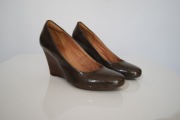 polbuty Clarks na koturnie rozmiar 37,