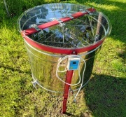 Miodarka 4-kasetowa, elektryczna Ø800mm.