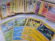 100 różnych kart rare pokemon. 