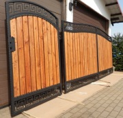 D1 Brama dwuskrzydłowa wjazdowa kuta drewno deski 