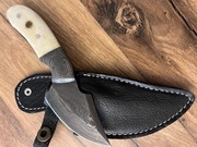 Niestandardowy nóż myśliwski "SKINNER" ze stali damasceńskiej - NOWY !