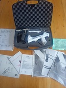 Pistolet do mezoterapii igłowej i karboksyterapii.