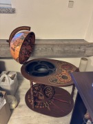 Barek-globus drewniany, zdobiony