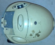 Odkurzacz Zelmer typ 01z011; przycisk zwijacz kabla i suwak regulacji ssan