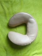 Poduszka na podgłówek do stołu do masażu